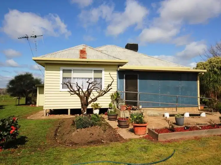 231 School Rd, Shepparton East VIC 3631