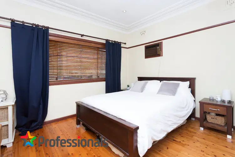 Sixth view of Homely house listing, 2 Snowsill Avenue, Revesby NSW 2212