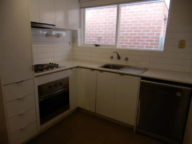 Sixth view of Homely villa listing, 1/31 Garnet Street, Brunswick VIC 3056