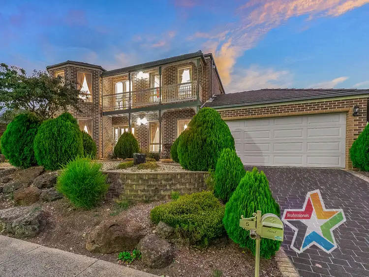 5 Clinton Lane, Chirnside Park VIC 3116