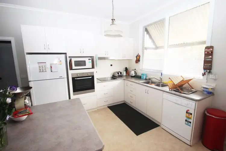 Sixth view of Homely house listing, 15 Raglan Street, Maryborough VIC 3465