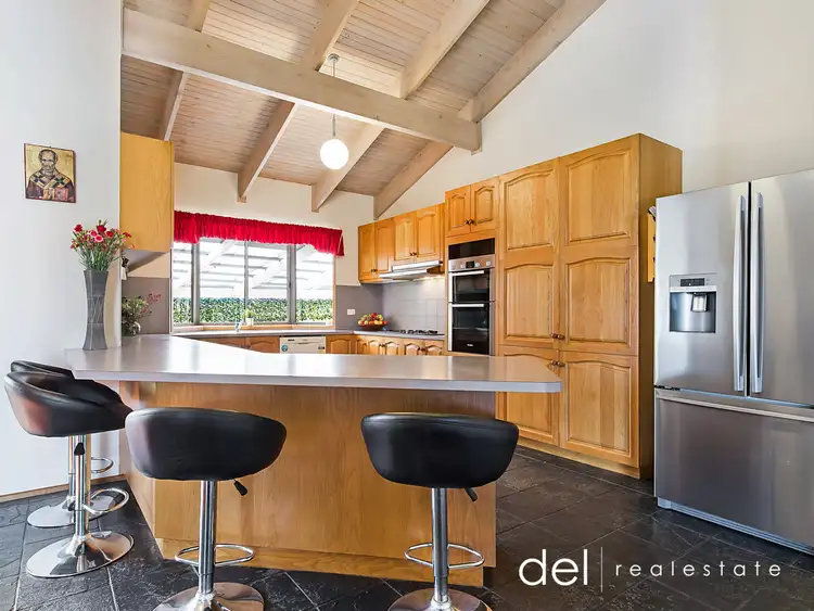 Fourth view of Homely house listing, 2 Freeman Court, Endeavour Hills VIC 3802