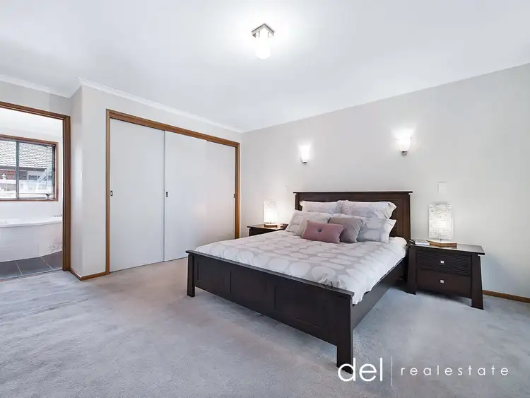 Fifth view of Homely house listing, 2 Freeman Court, Endeavour Hills VIC 3802