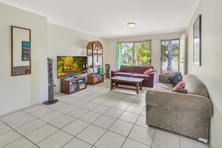 Sixth view of Homely semi-detached listing, 1/12 Cassandra Crescent, Labrador QLD 4215
