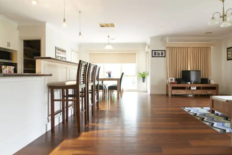 Fifth view of Homely house listing, 10 Cooloola Place, Shepparton VIC 3630