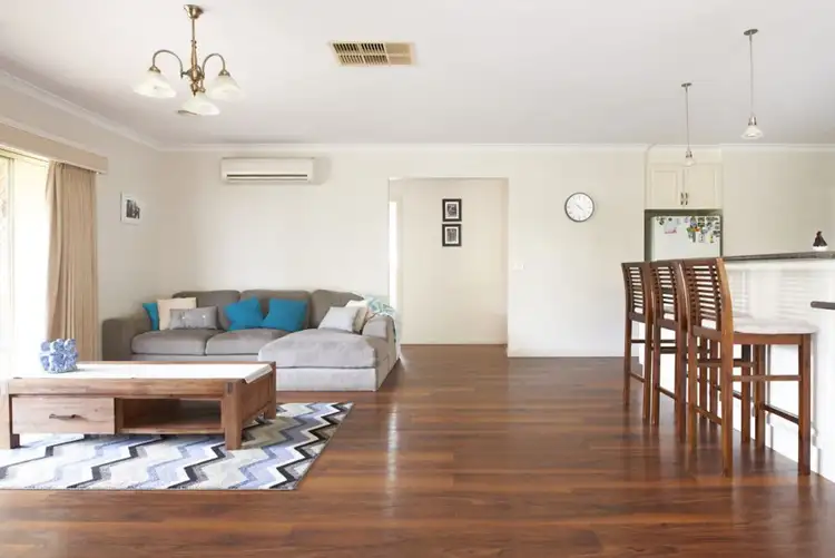 Sixth view of Homely house listing, 10 Cooloola Place, Shepparton VIC 3630