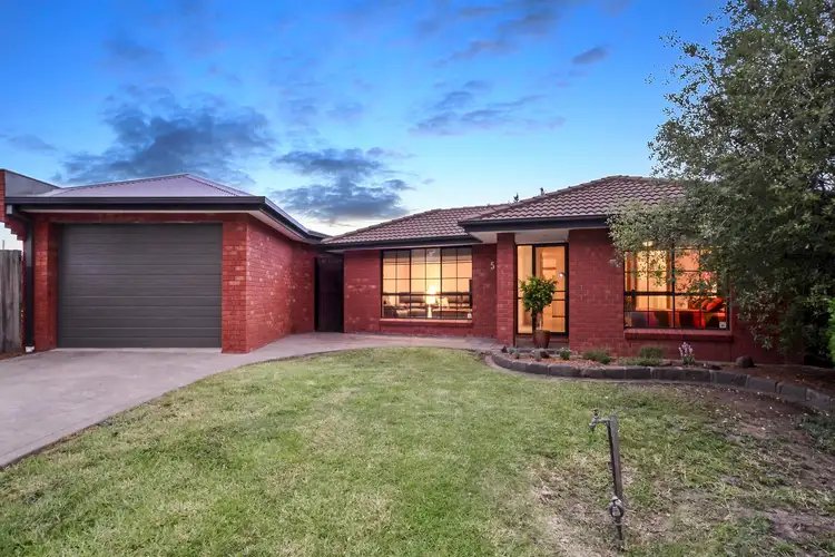 5 Melva Court, Sydenham VIC 3037