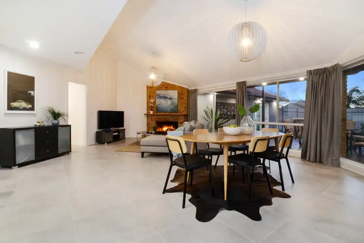 7 Stringybark Court, Hillside VIC 3037