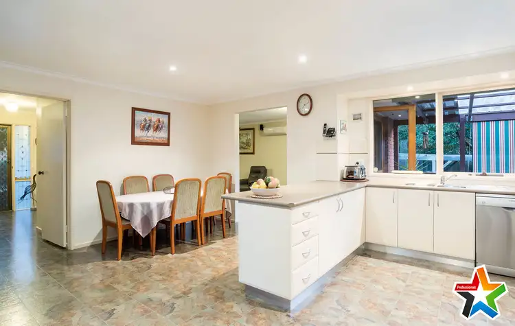 Fifth view of Homely house listing, 3 Wallace Way, Mooroolbark VIC 3138