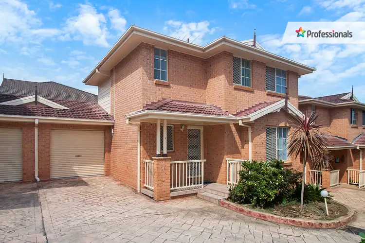 2/18 Boldrewood Avenue, Casula NSW 2170