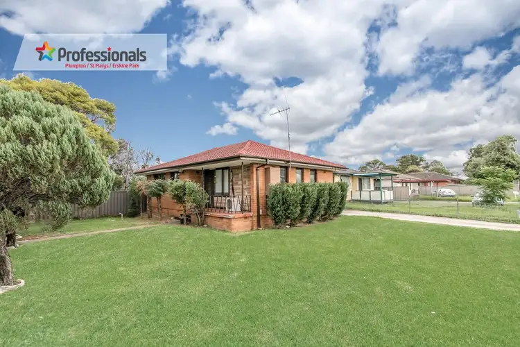 Second view of Homely house listing, 4 Copeland Road, Lethbridge Park NSW 2770