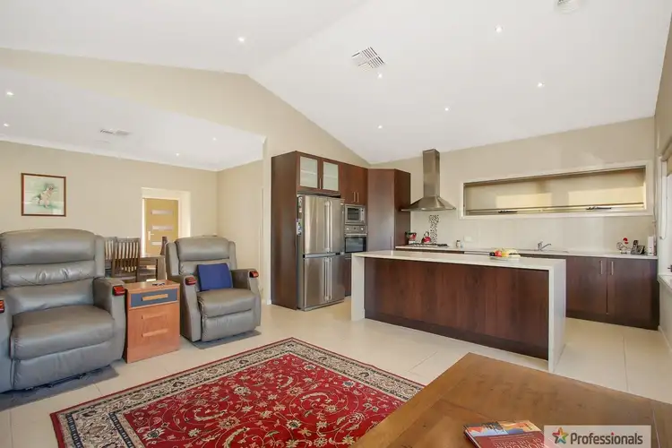 Fourth view of Homely house listing, 2/90 Mitchell Street, Wodonga VIC 3690