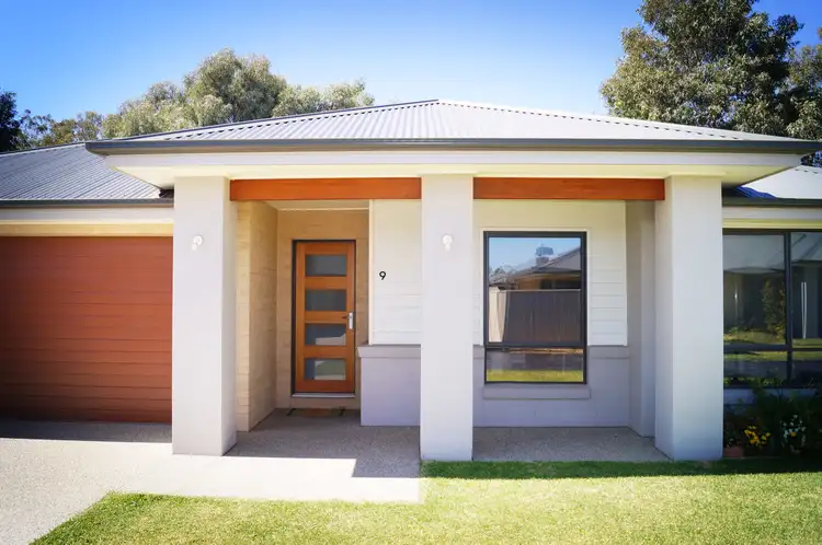 Second view of Homely townhouse listing, 9 Pyrus Court, Kialla VIC 3631