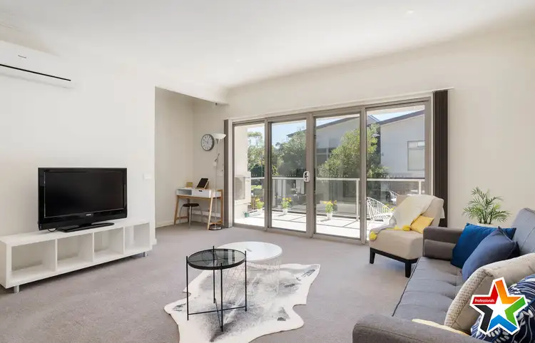 9 Adriana Close, Mooroolbark VIC 3138