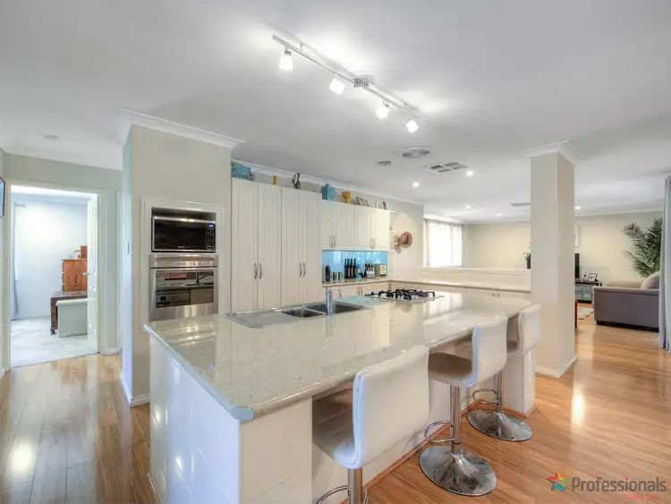 Second view of Homely house listing, 5 Cootamundra Way, Maida Vale WA 6057