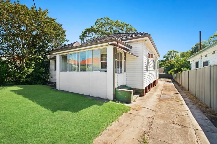 37 Porter Avenue, East Maitland NSW 2323