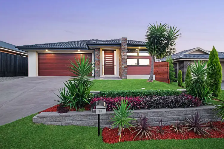 39 Finch Crescent, Aberglasslyn NSW 2320