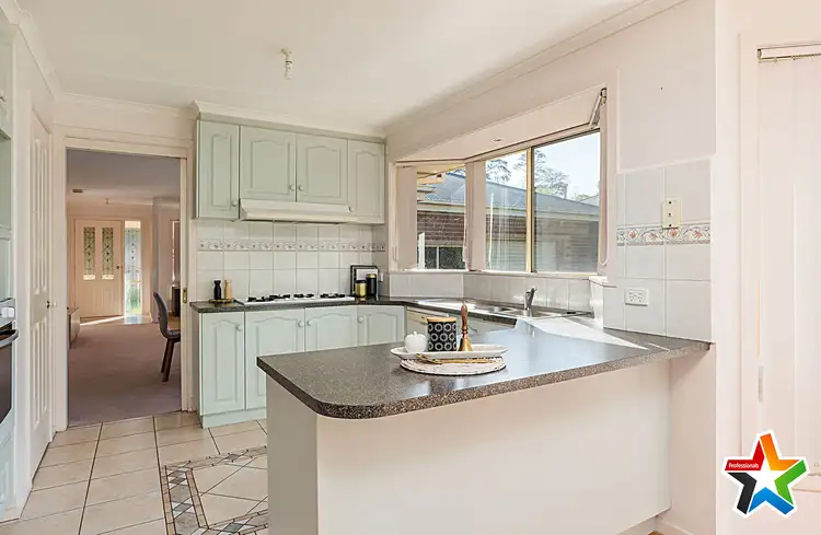 Sixth view of Homely house listing, 7 Paul Close, Mount Evelyn VIC 3796