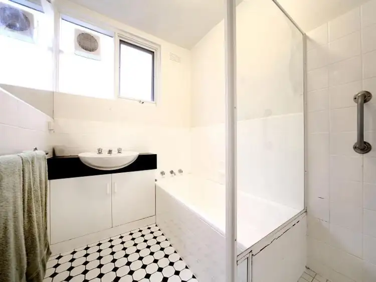 Sixth view of Homely apartment listing, 7/5 The Avenue, Windsor VIC 3181