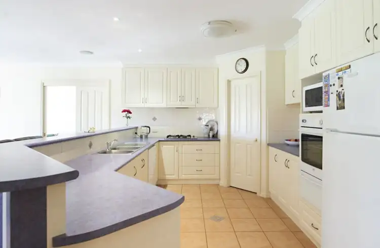 Seventh view of Homely house listing, 1 Malvern Court, Shepparton VIC 3630