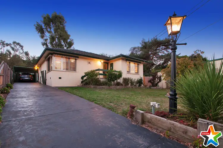 Second view of Homely house listing, 2 Croydondale Drive, Mooroolbark VIC 3138