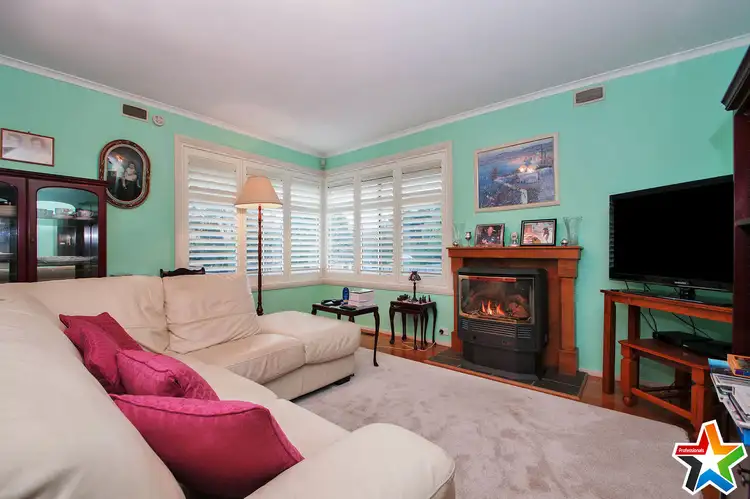 Fourth view of Homely house listing, 2 Croydondale Drive, Mooroolbark VIC 3138