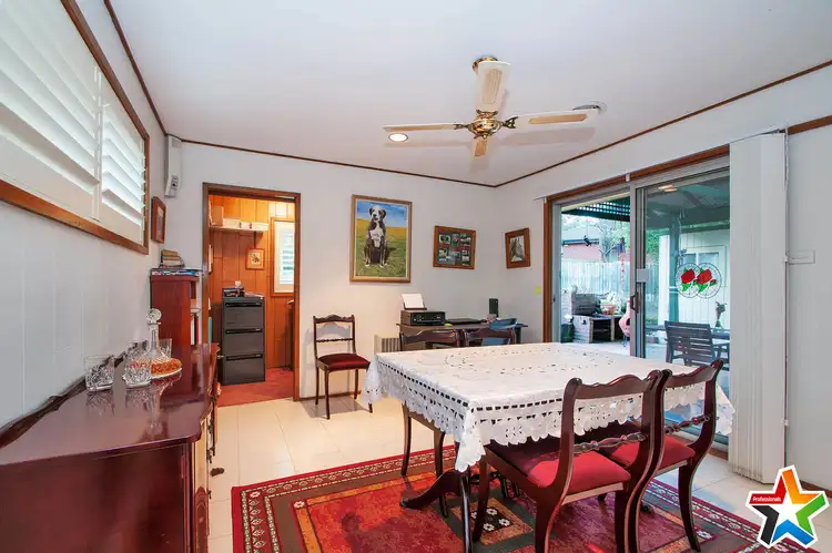 Sixth view of Homely house listing, 2 Croydondale Drive, Mooroolbark VIC 3138