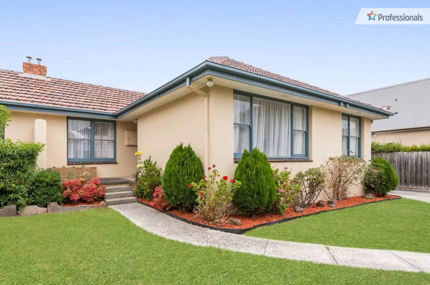 Main view of Homely unit listing, 2/15 Orchard Road, Bayswater VIC 3153