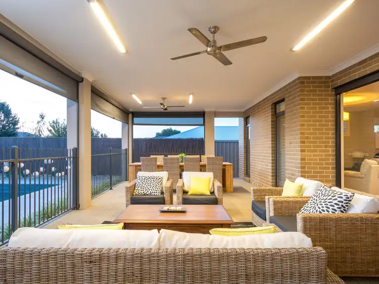 Seventh view of Homely house listing, 10 Coorong Court, Kialla VIC 3631