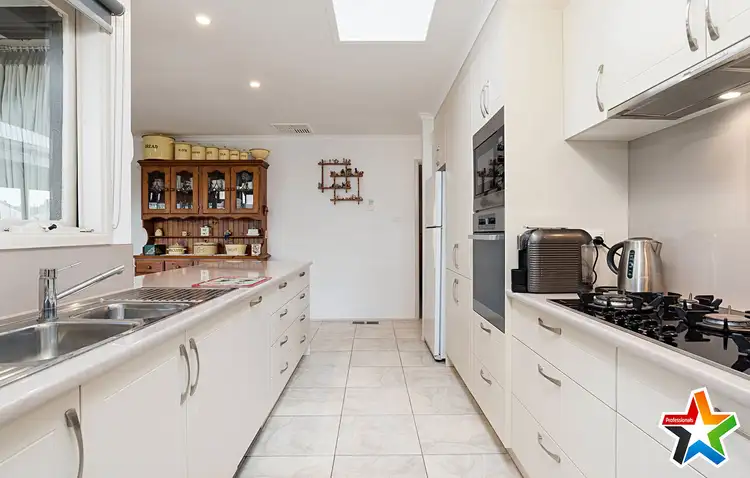Fifth view of Homely house listing, 2 Grandvalley Drive, Chirnside Park VIC 3116