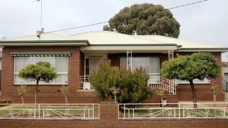 102 Nelson Street, Maryborough VIC 3465