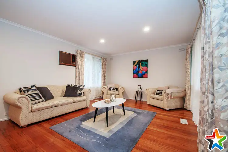 Third view of Homely house listing, 2 Jean Court, Mooroolbark VIC 3138