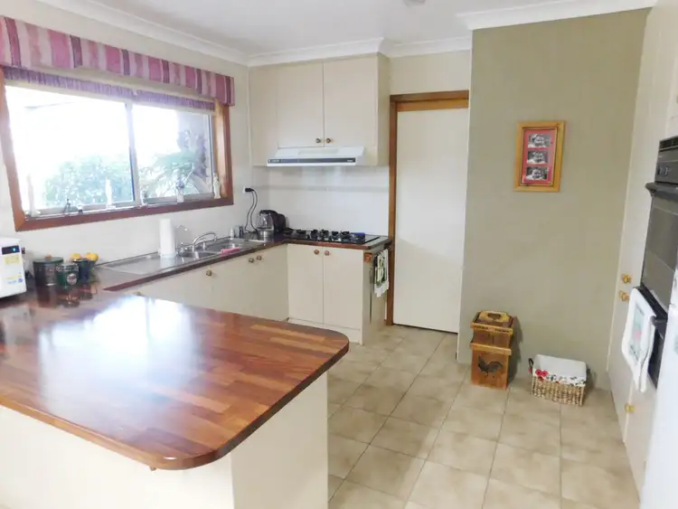Fifth view of Homely house listing, 6 McCubbin Drive, Shepparton VIC 3630