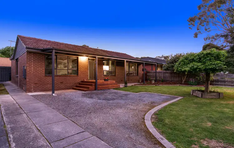 40 Zina Grove, Mooroolbark VIC 3138