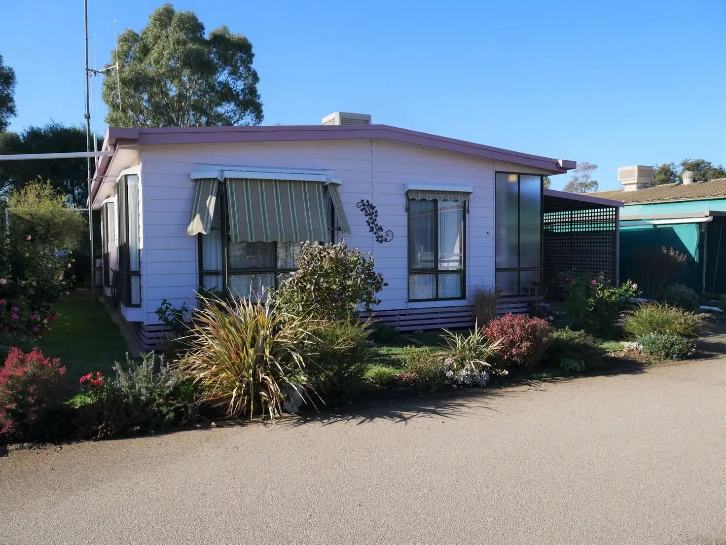 Main view of Homely townhouse listing, 70 Casuarina Way, Kialla VIC 3631