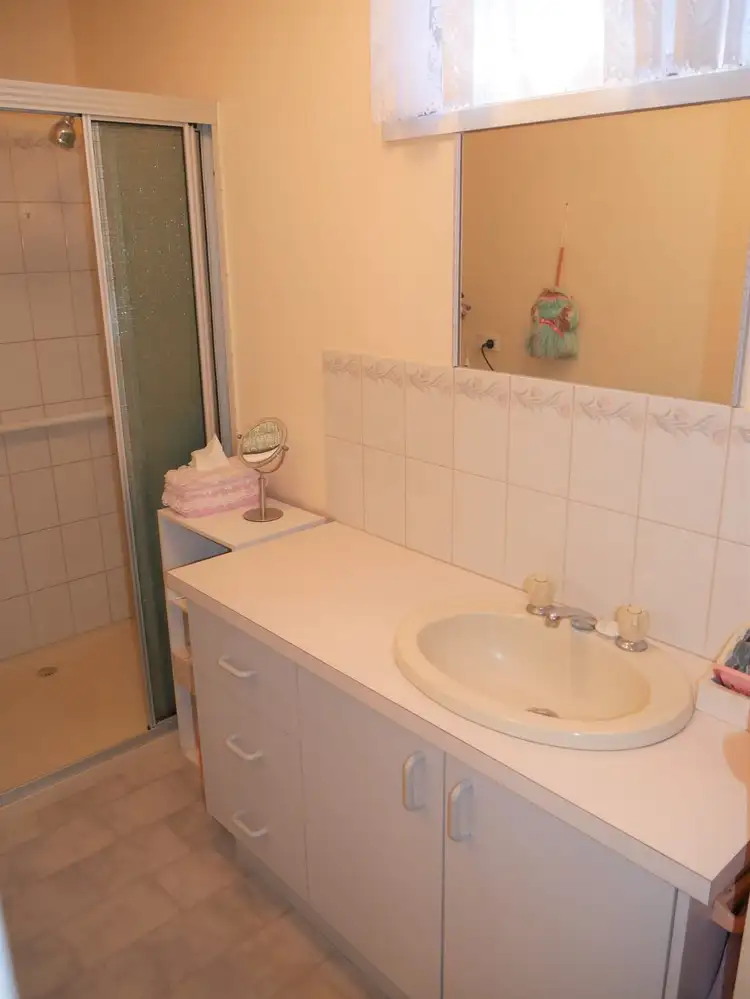 Sixth view of Homely townhouse listing, 70 Casuarina Way, Kialla VIC 3631