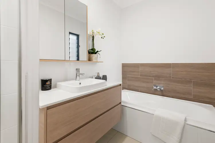 Fourth view of Homely house listing, 39 Edge Court, Manoora QLD 4870
