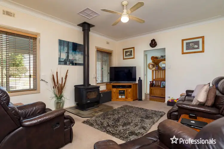 Second view of Homely house listing, 33 Adelaide Street, Wentworth NSW 2648