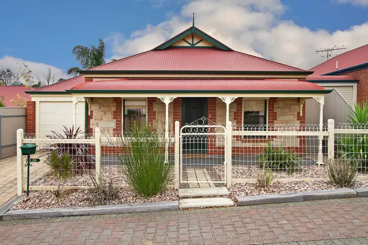 35 Featherstone Circuit