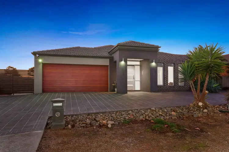 12 Knight Court, Hillside VIC 3037