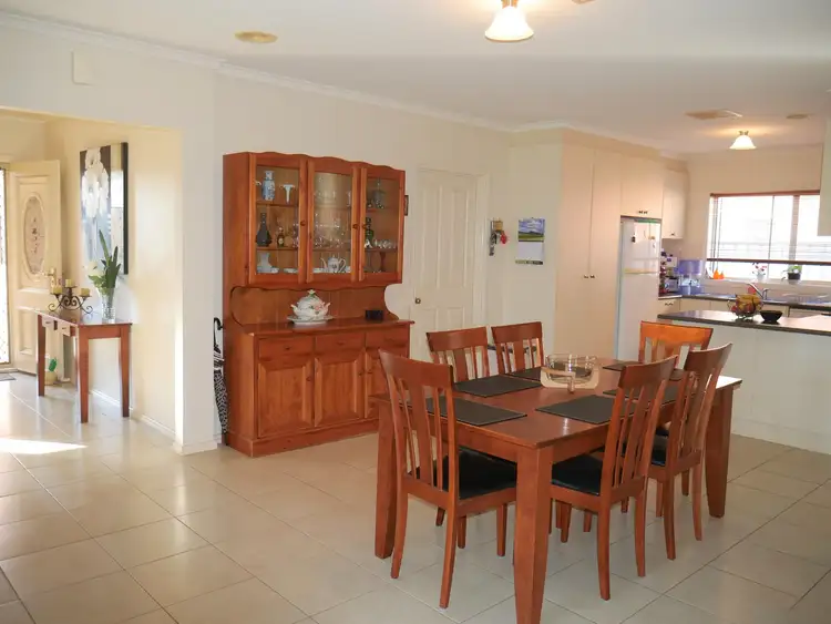 Fourth view of Homely house listing, 5 Walnut Court, Shepparton VIC 3630