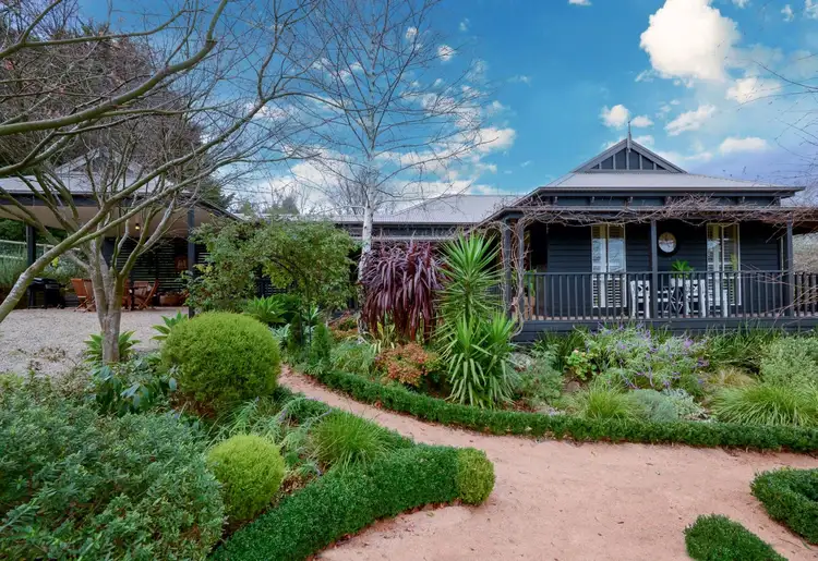 7 Shirley Road, Warburton VIC 3799