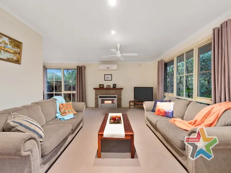 Third view of Homely house listing, 2 Edward Court, Croydon VIC 3136