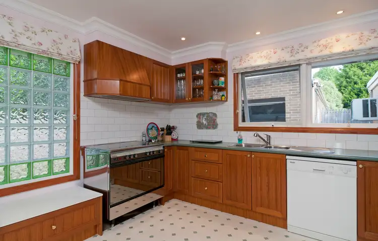 Sixth view of Homely house listing, 10 Mandowie Crescent, Croydon VIC 3136