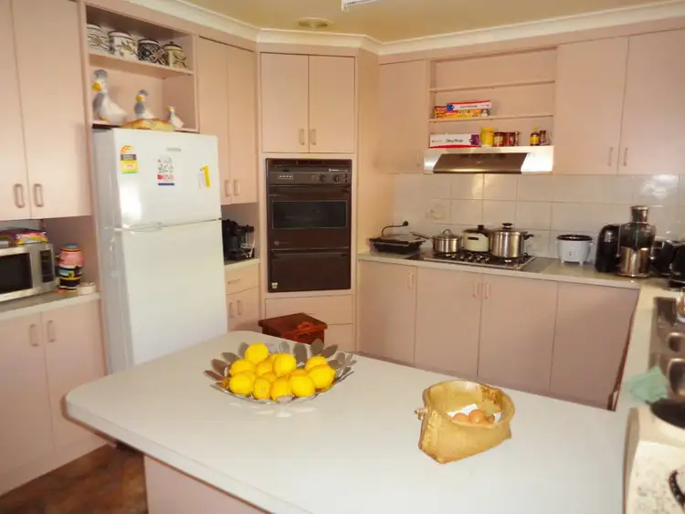 Fourth view of Homely house listing, 2 Fulford Court, Swan Hill VIC 3585