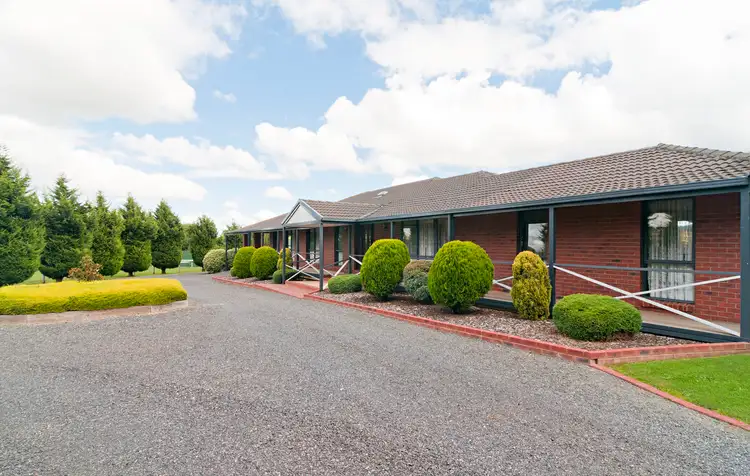 213 Victoria Road, Chirnside Park VIC 3116