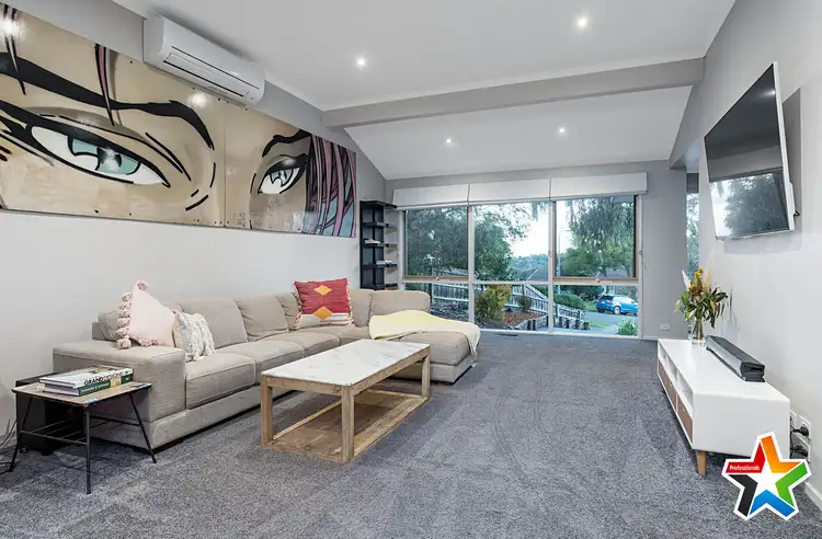 Second view of Homely house listing, 3 French Close, Mooroolbark VIC 3138