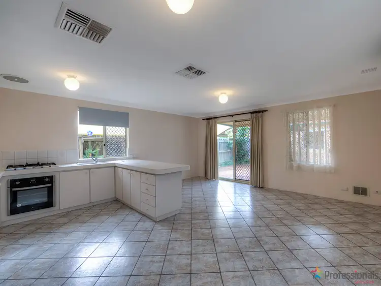 Fifth view of Homely house listing, 327 Belmont Avenue, Cloverdale WA 6105