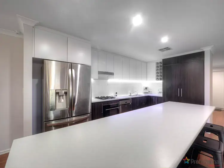 Seventh view of Homely house listing, 5 Olivine Gardens, Wattle Grove WA 6107