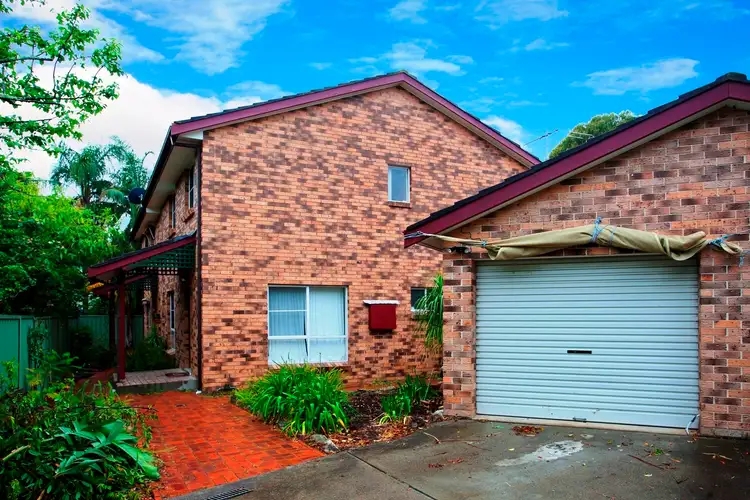 2/46 Forrest Road, East Hills NSW 2213
